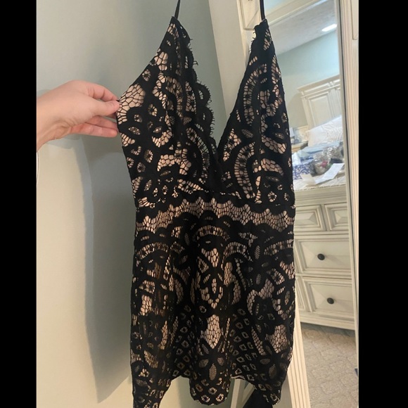 NWOT ⭐️ LULUS/TOBI Formal Dress - Picture 3 of 6